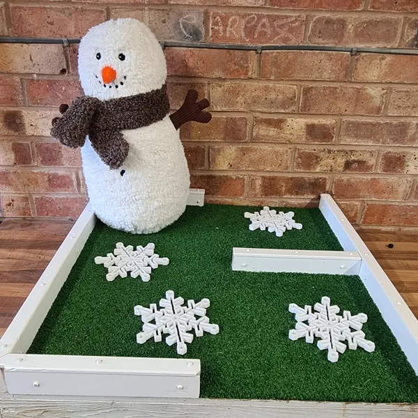 Christmas Theme Crazy Golf snowman